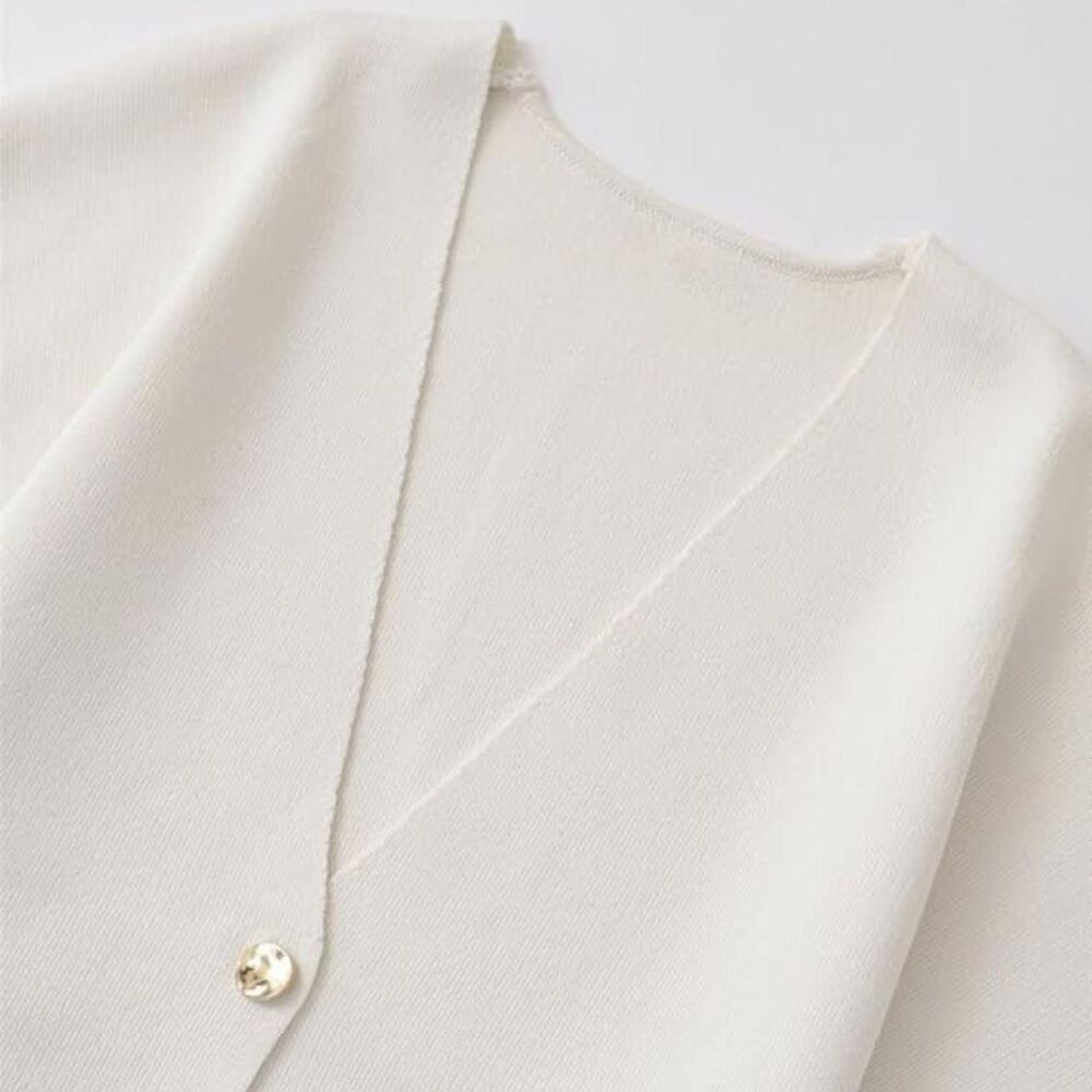 Quiet Luxury Beige Oversized Knit Button Cardigan V-Neck Lightweight Short Sleev - Picture 6 of 7